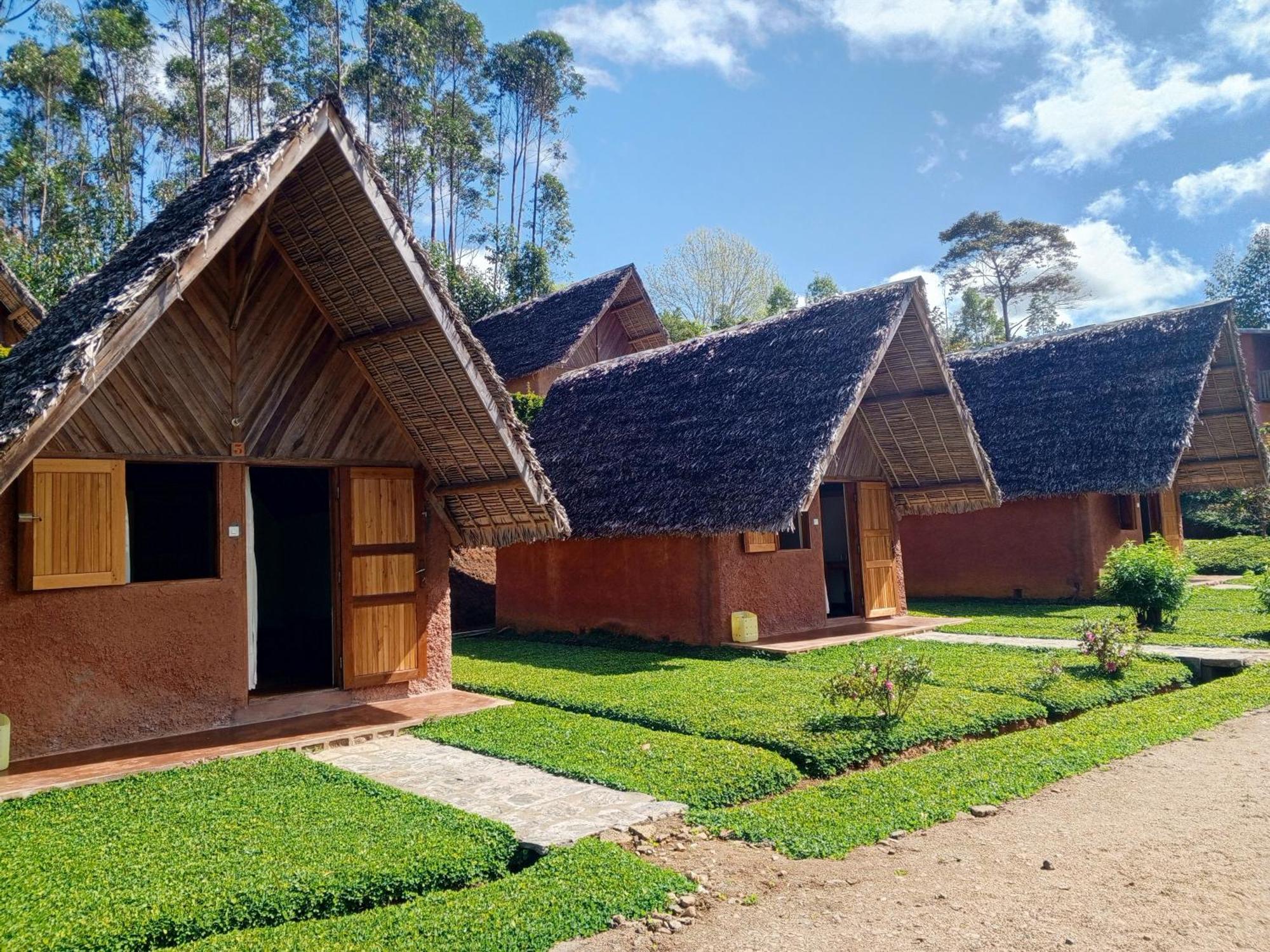 Soanala Hotel Moramanga Exterior photo